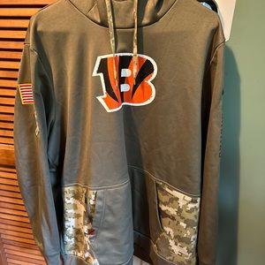 Mens Cincinnati Bengals Olive 2023 Salute to Service Performance Pullover Hoodie
